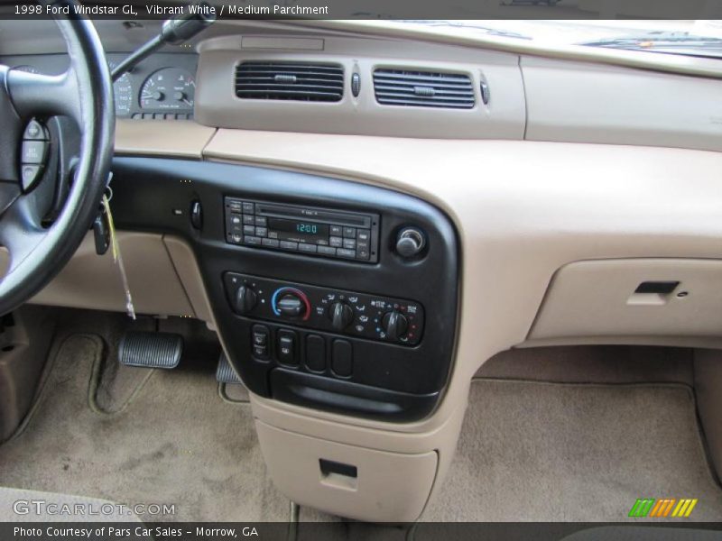 Dashboard of 1998 Windstar GL