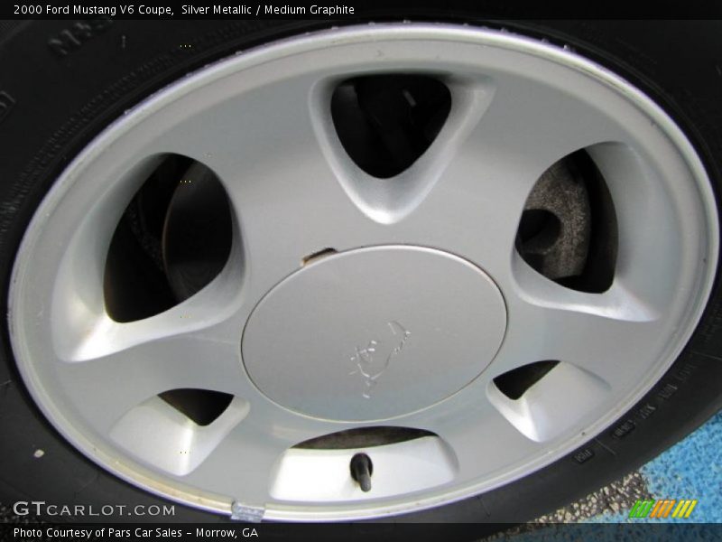 Silver Metallic / Medium Graphite 2000 Ford Mustang V6 Coupe
