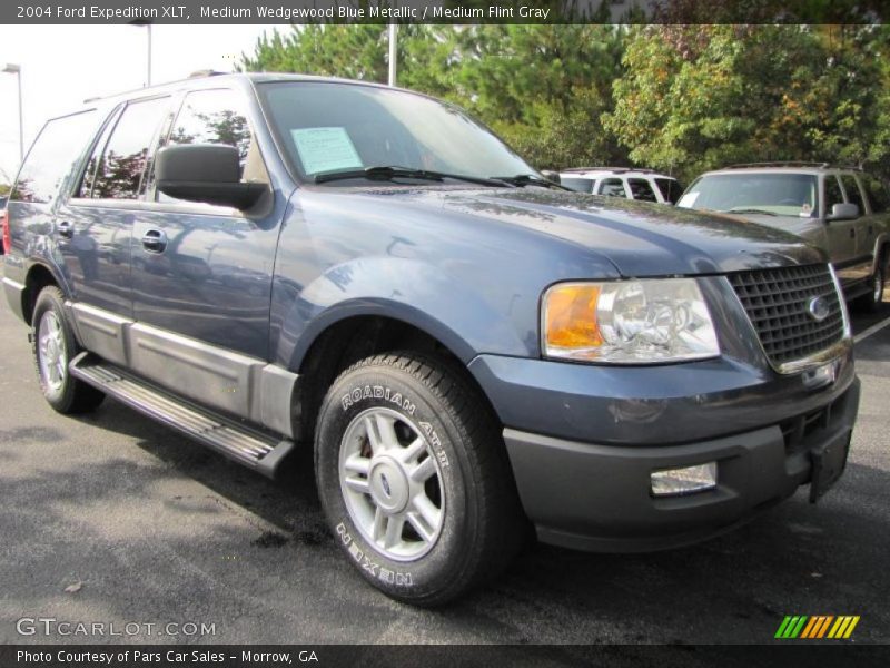 Medium Wedgewood Blue Metallic / Medium Flint Gray 2004 Ford Expedition XLT