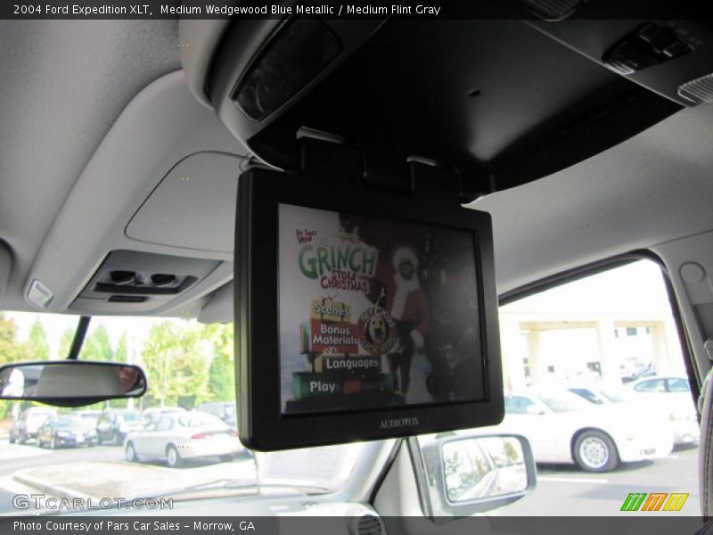 Medium Wedgewood Blue Metallic / Medium Flint Gray 2004 Ford Expedition XLT