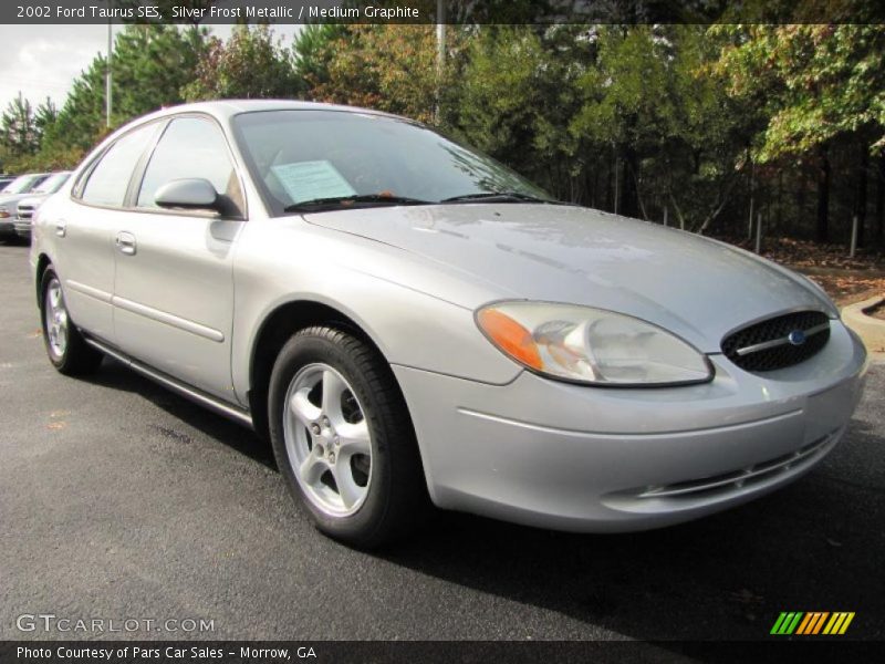 Front 3/4 View of 2002 Taurus SES
