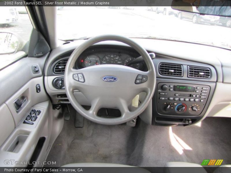 Dashboard of 2002 Taurus SES