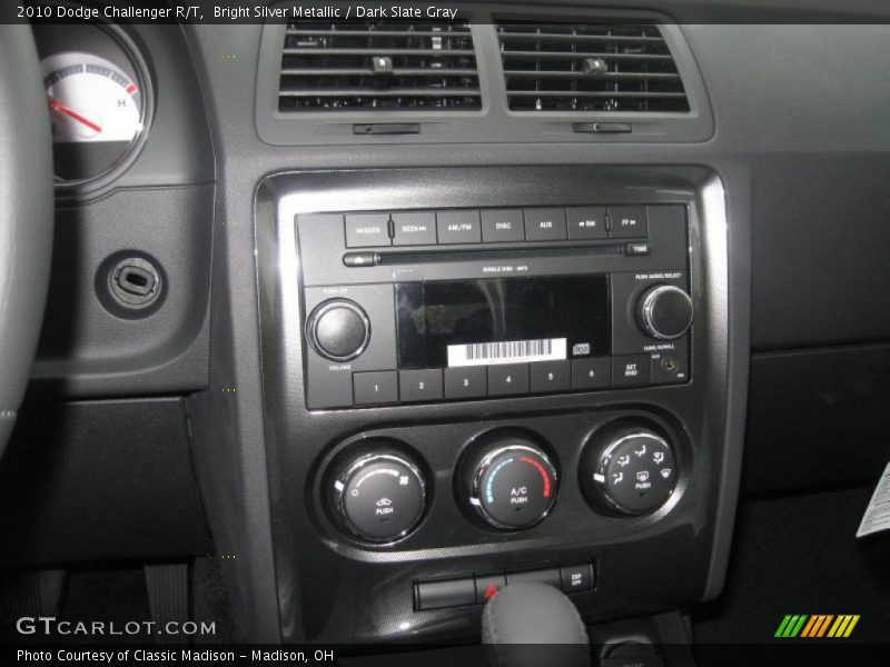 Bright Silver Metallic / Dark Slate Gray 2010 Dodge Challenger R/T