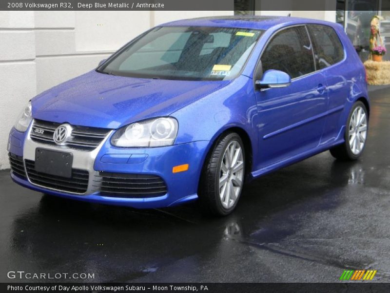 Front 3/4 View of 2008 R32 