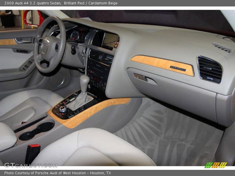Dashboard of 2009 A4 3.2 quattro Sedan