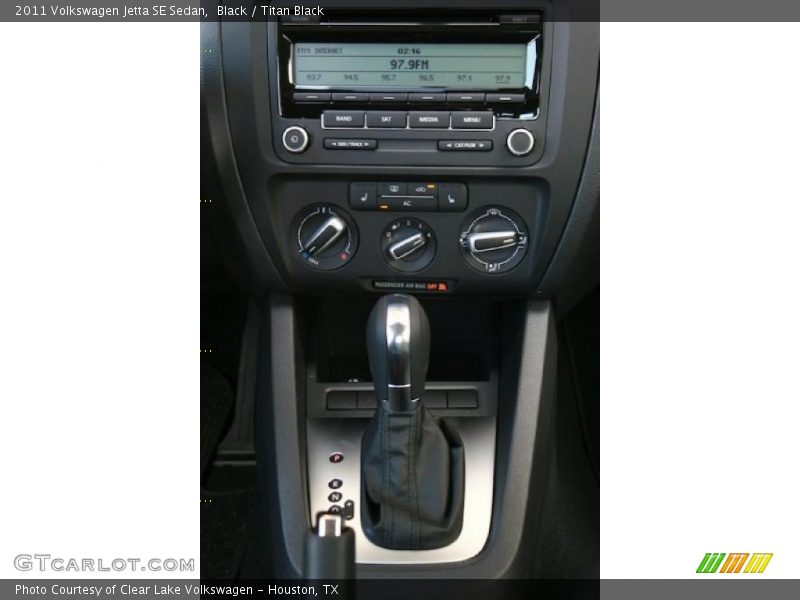 Black / Titan Black 2011 Volkswagen Jetta SE Sedan