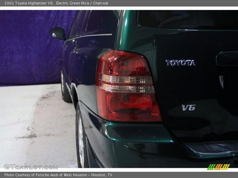 Electric Green Mica / Charcoal 2001 Toyota Highlander V6