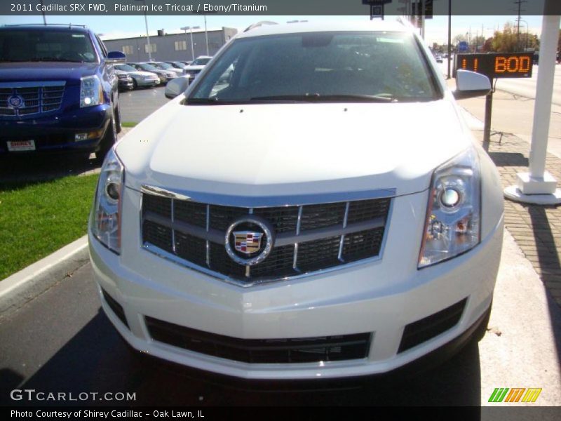 Platinum Ice Tricoat / Ebony/Titanium 2011 Cadillac SRX FWD