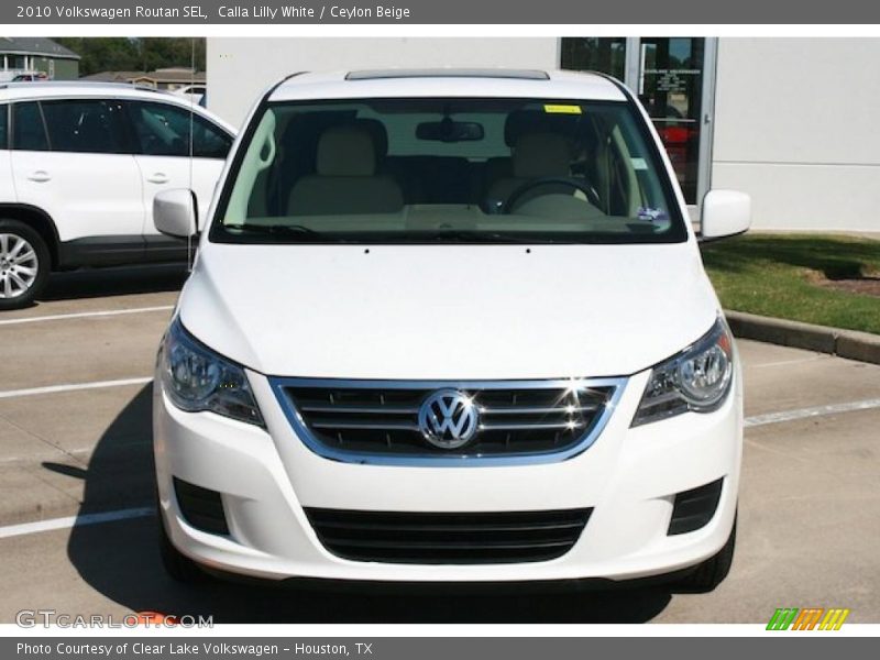 Calla Lilly White / Ceylon Beige 2010 Volkswagen Routan SEL