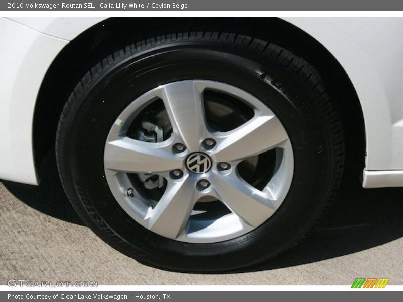  2010 Routan SEL Wheel
