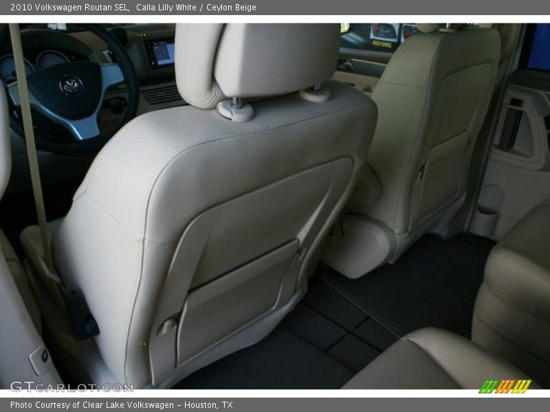 Calla Lilly White / Ceylon Beige 2010 Volkswagen Routan SEL
