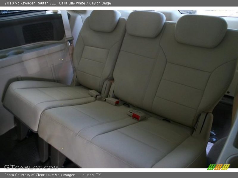 Calla Lilly White / Ceylon Beige 2010 Volkswagen Routan SEL