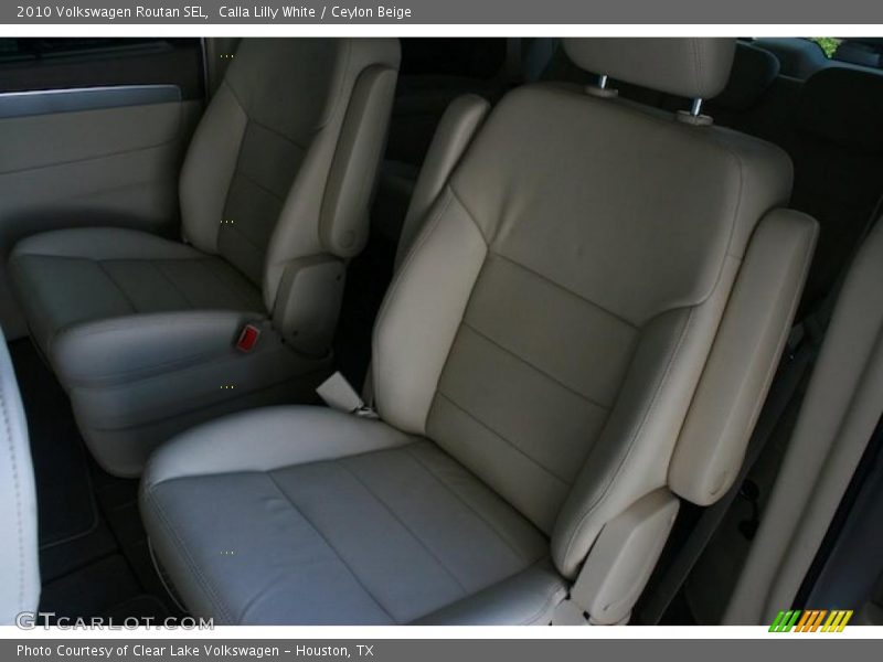 Calla Lilly White / Ceylon Beige 2010 Volkswagen Routan SEL