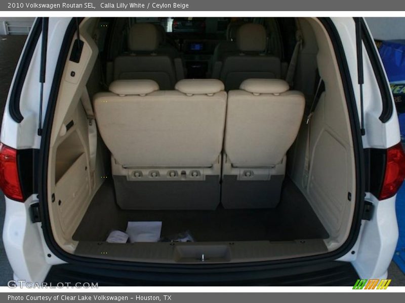 Calla Lilly White / Ceylon Beige 2010 Volkswagen Routan SEL