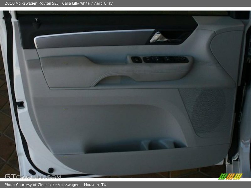 Calla Lilly White / Aero Gray 2010 Volkswagen Routan SEL