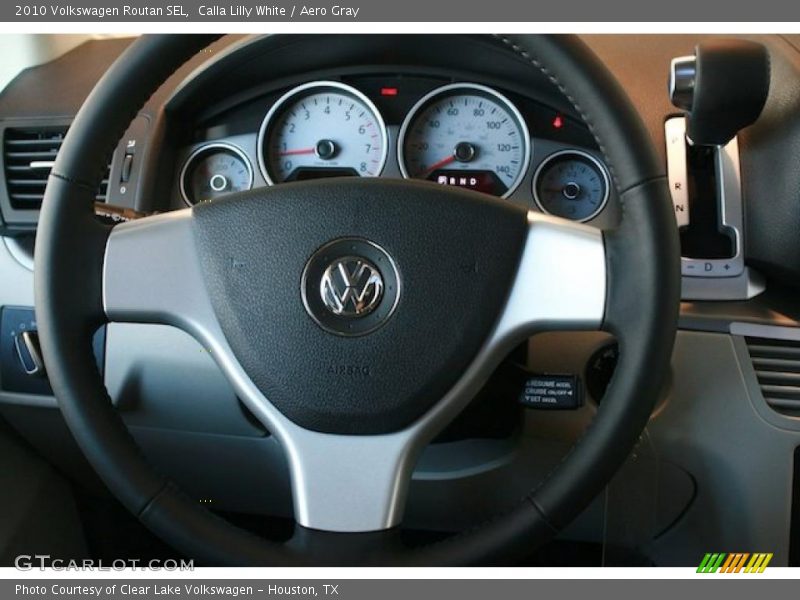 Calla Lilly White / Aero Gray 2010 Volkswagen Routan SEL