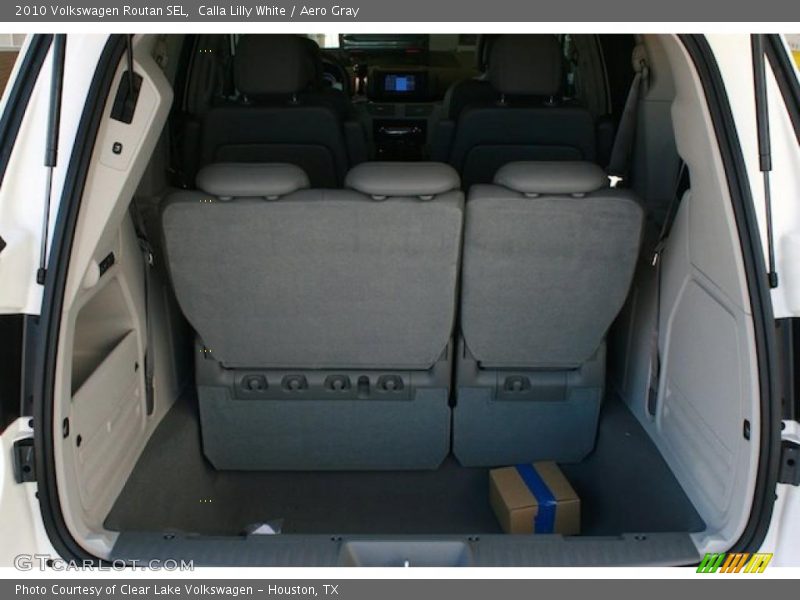  2010 Routan SEL Trunk
