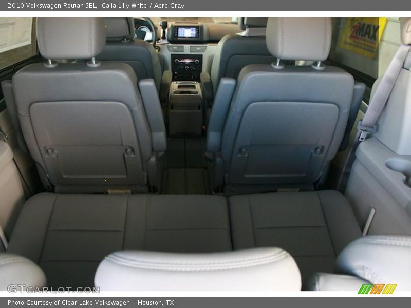  2010 Routan SEL Aero Gray Interior