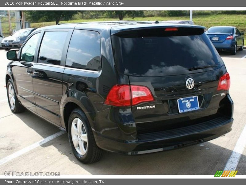 Nocturne Black Metallic / Aero Gray 2010 Volkswagen Routan SEL