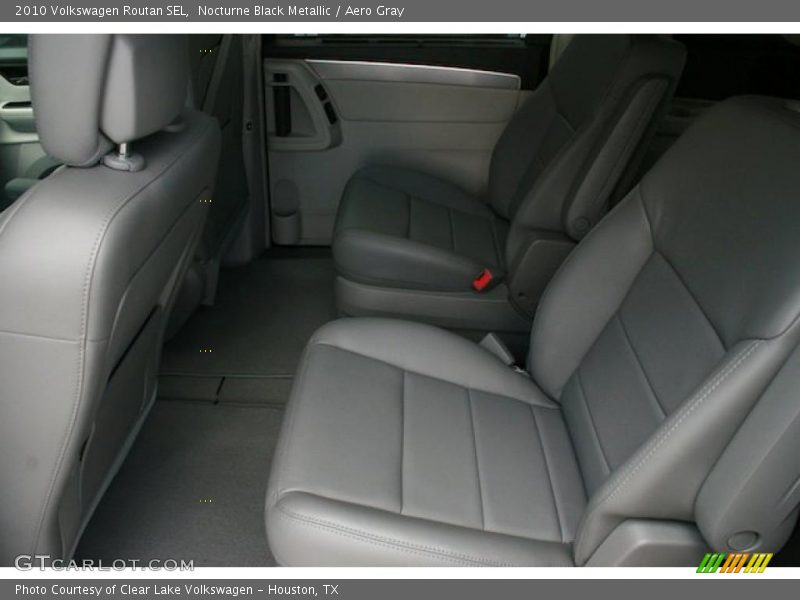 Nocturne Black Metallic / Aero Gray 2010 Volkswagen Routan SEL