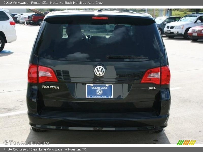 Nocturne Black Metallic / Aero Gray 2010 Volkswagen Routan SEL