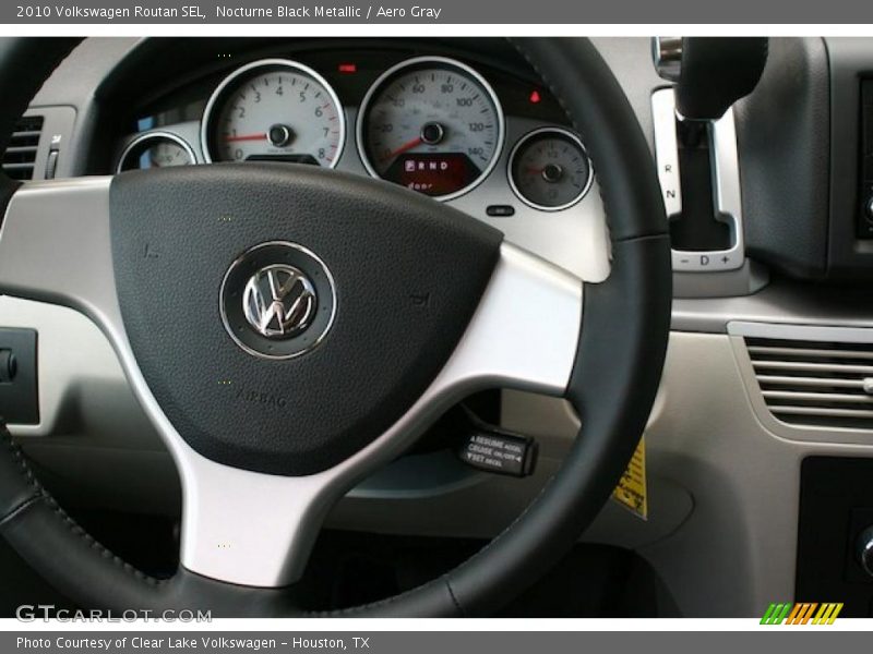 Nocturne Black Metallic / Aero Gray 2010 Volkswagen Routan SEL