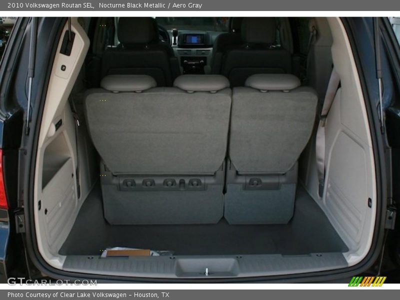 Nocturne Black Metallic / Aero Gray 2010 Volkswagen Routan SEL