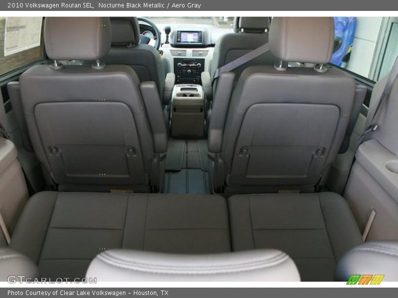  2010 Routan SEL Aero Gray Interior