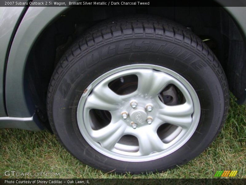 Brilliant Silver Metallic / Dark Charcoal Tweed 2007 Subaru Outback 2.5i Wagon