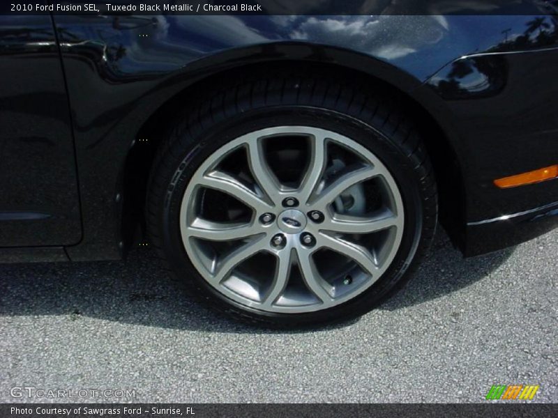 Tuxedo Black Metallic / Charcoal Black 2010 Ford Fusion SEL
