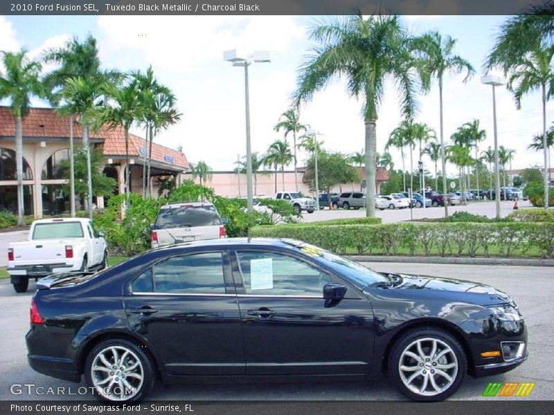 Tuxedo Black Metallic / Charcoal Black 2010 Ford Fusion SEL