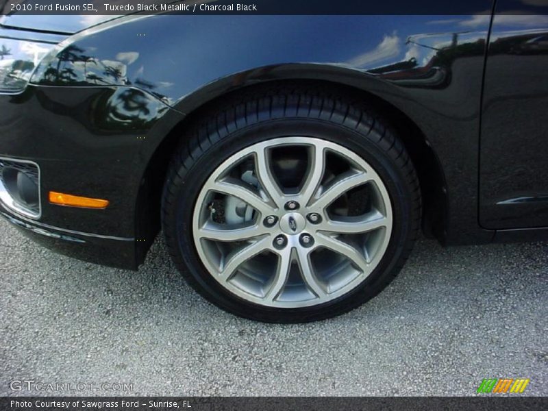 Tuxedo Black Metallic / Charcoal Black 2010 Ford Fusion SEL
