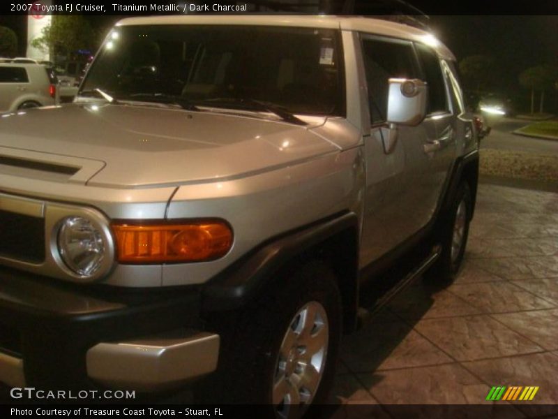 Titanium Metallic / Dark Charcoal 2007 Toyota FJ Cruiser