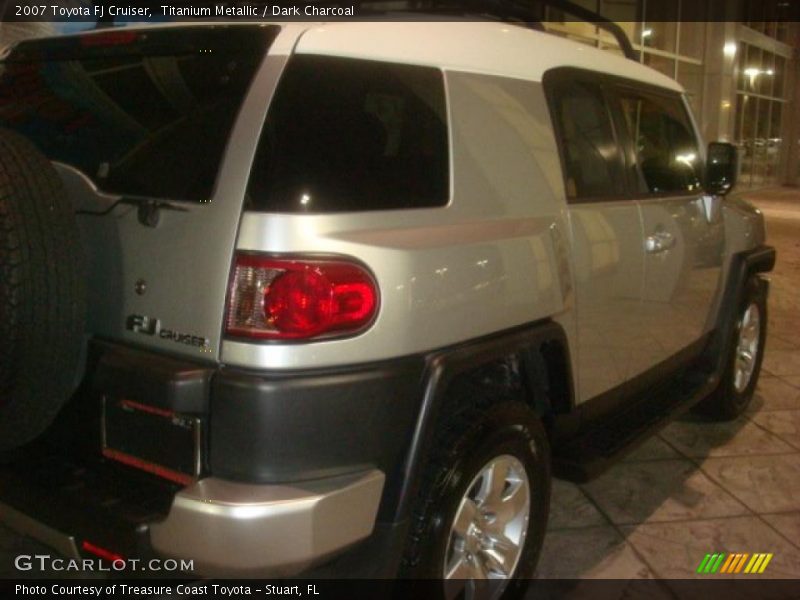 Titanium Metallic / Dark Charcoal 2007 Toyota FJ Cruiser