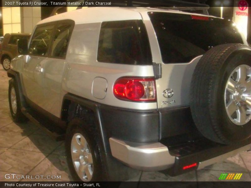 Titanium Metallic / Dark Charcoal 2007 Toyota FJ Cruiser