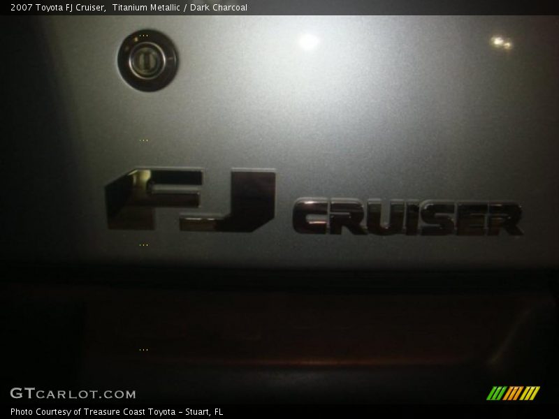 Titanium Metallic / Dark Charcoal 2007 Toyota FJ Cruiser