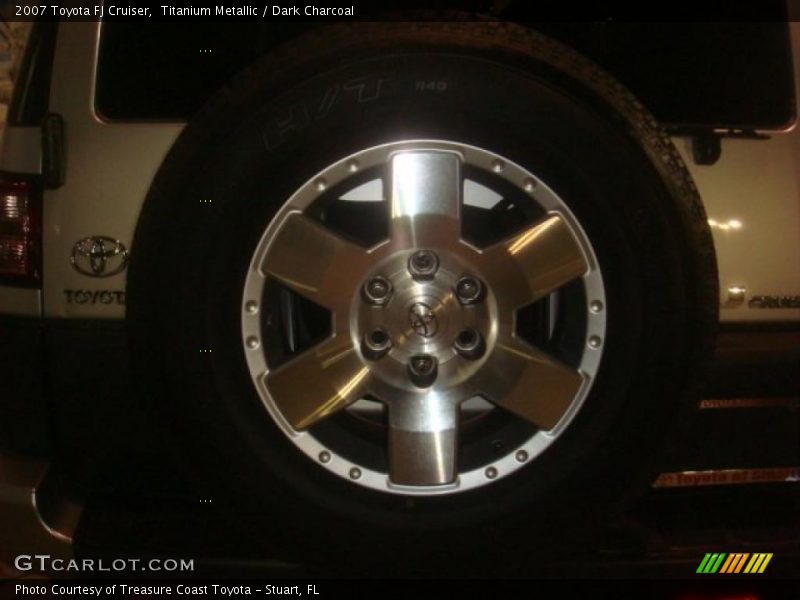 Titanium Metallic / Dark Charcoal 2007 Toyota FJ Cruiser