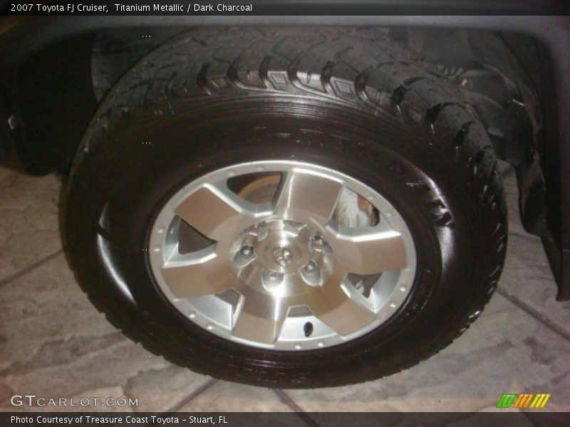 Titanium Metallic / Dark Charcoal 2007 Toyota FJ Cruiser