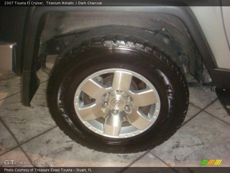 Titanium Metallic / Dark Charcoal 2007 Toyota FJ Cruiser