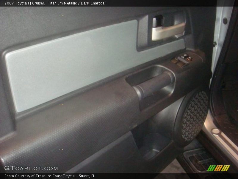 Titanium Metallic / Dark Charcoal 2007 Toyota FJ Cruiser