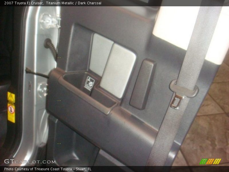 Titanium Metallic / Dark Charcoal 2007 Toyota FJ Cruiser