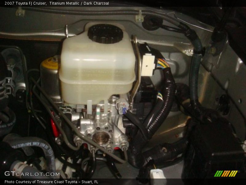 Titanium Metallic / Dark Charcoal 2007 Toyota FJ Cruiser