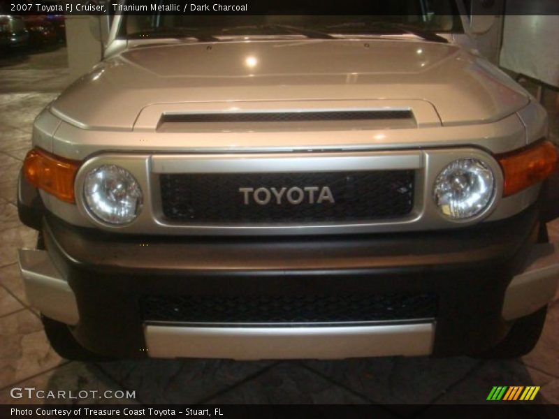Titanium Metallic / Dark Charcoal 2007 Toyota FJ Cruiser