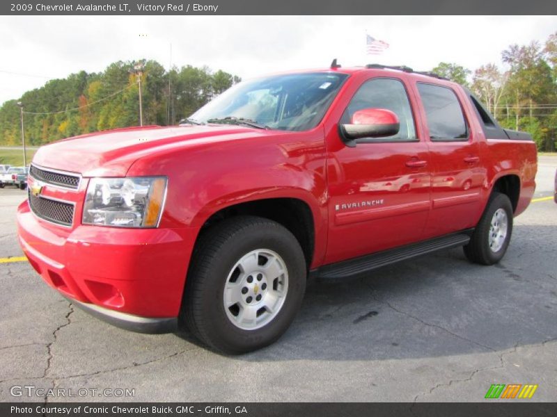 Front 3/4 View of 2009 Avalanche LT