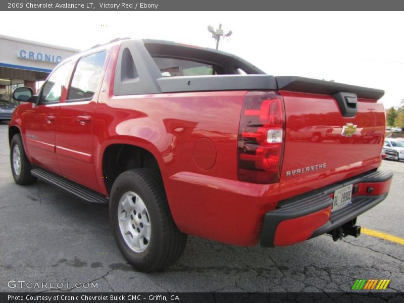 Victory Red / Ebony 2009 Chevrolet Avalanche LT