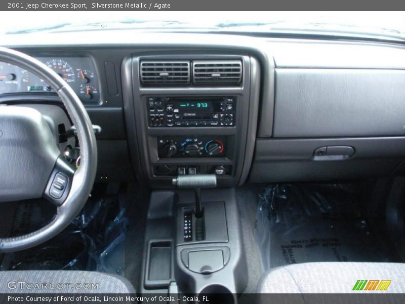 Dashboard of 2001 Cherokee Sport