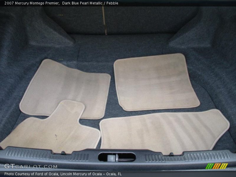  2007 Montego Premier Trunk