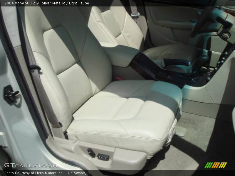 Silver Metallic / Light Taupe 2004 Volvo S80 2.9