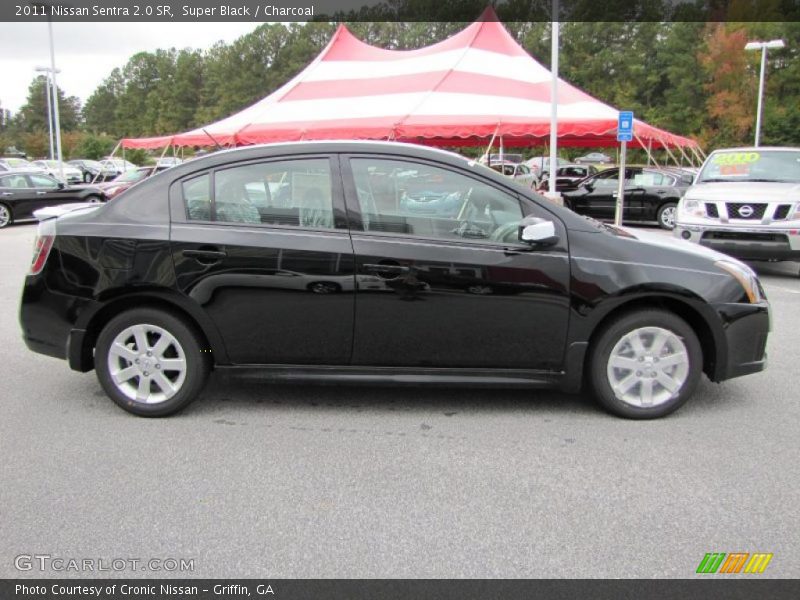 Super Black / Charcoal 2011 Nissan Sentra 2.0 SR