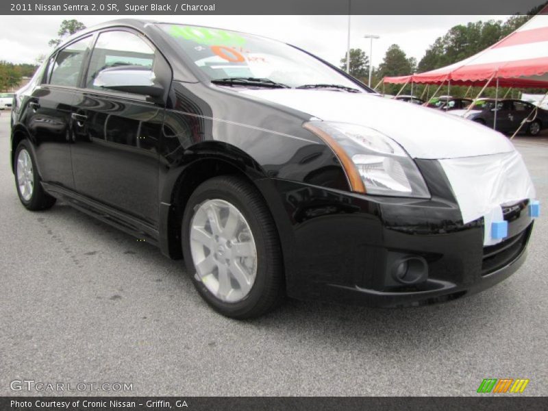 Super Black / Charcoal 2011 Nissan Sentra 2.0 SR